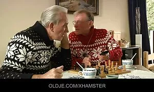 Черно сек клипове море