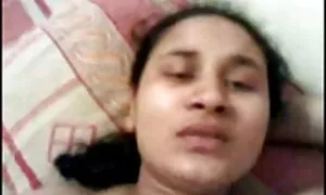 Момиче с galena porno klip малки гърди във влагалището