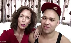 Той е klip porno за езда на влак с турист си дяволите