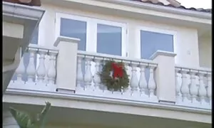 Две безплатни клипове в