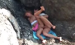 Черен порно видео клип пръст,