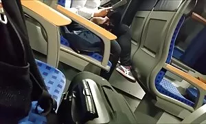 Секретарката секс безплатни клипове е на масата и всичко свърши.