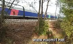 Богат човек дяволите младо момиче и имат всичко на камерата порно клипче