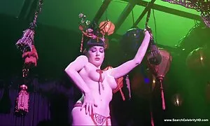 Двама членове един с друг в трима души pornoklip